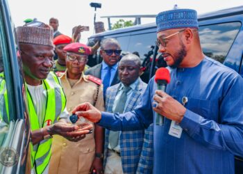 Gwamna Dauda Lawal Ya Raba Motocin Bas-bas 50 Ga Ƙungiyar Direbobi Ta Zamfara