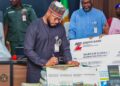 Inganta Makarantu: Gwamna Lawal Ya Sanya Hannu Kan Dokokin Gyaran Ilimi A Zamfara
