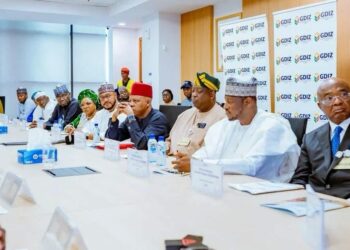 Dauda Dauda Lawal Ya Sha Alwashin Farfaɗo Da Masana’antar Yadi Ta Zamfara