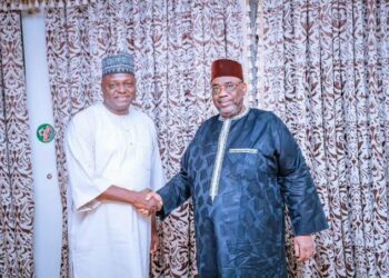 Tsohon Sanatan Gombe, Bayero Nafada, Ya Fice Daga PDP Bayan Ganawa da Shugabannin APC