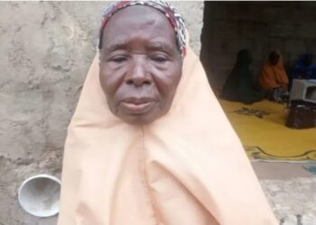 Tsohuwa Mai Shekara 63 Ta Bayyana Dalilinta Na Komawa Makarantar Boko