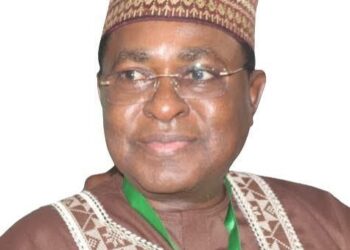 Tsohon Gwamnan Bauchi Isa Yuguda Yana Raye, In Ji Hadiminsa