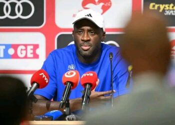 Yaya Toure Na Dab Da Kafa Tarihi A Gasar Zakarun Turai