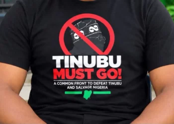 Atiku Ya Buƙaci A Saki Waɗanda Suka Sanya Rigar ‘Tinubu Must Go’ A Borno