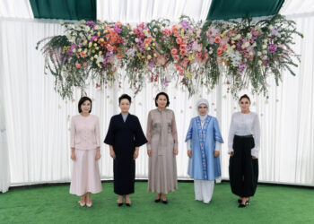 Peng Liyuan Ta Halarci Taron Matan Shugabanni Yayin Taron Kolin SCO