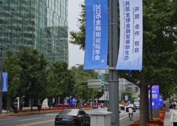 Wang yi Bankin Shige Da Fice Na Sin Ya Samar Da Rancen Sama Da Yuan Triliyan 7 Ga Ayyuka Masu Alaka Da Shawarar “Ziri Daya Da Hanya Daya”