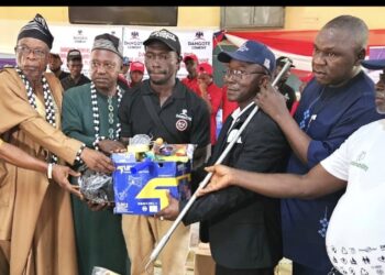 Kamfanin Simintin Dangote Ya Ware Miliyoyi Don Tallafawa Karatun Al’ummar Gboko