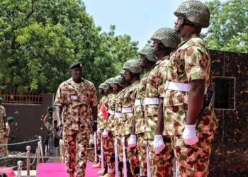 Hafsan Sojoji Ya Ziyarci Borno Yayin Da Ɗalibai 78 Ke Cika Kwanaki 155 A Hannun Masu Garkuwa