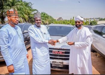 2027: Matawalle Ya Bai Wa ’Yan Majalisar Zamfara Takwas Motocin Alfarma Kirar SUV