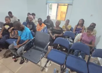 Sai Da Na Biya Miliyan 6 Sannan Aka Saki Ɗana – Mahaifiyar Ɗan NYSC